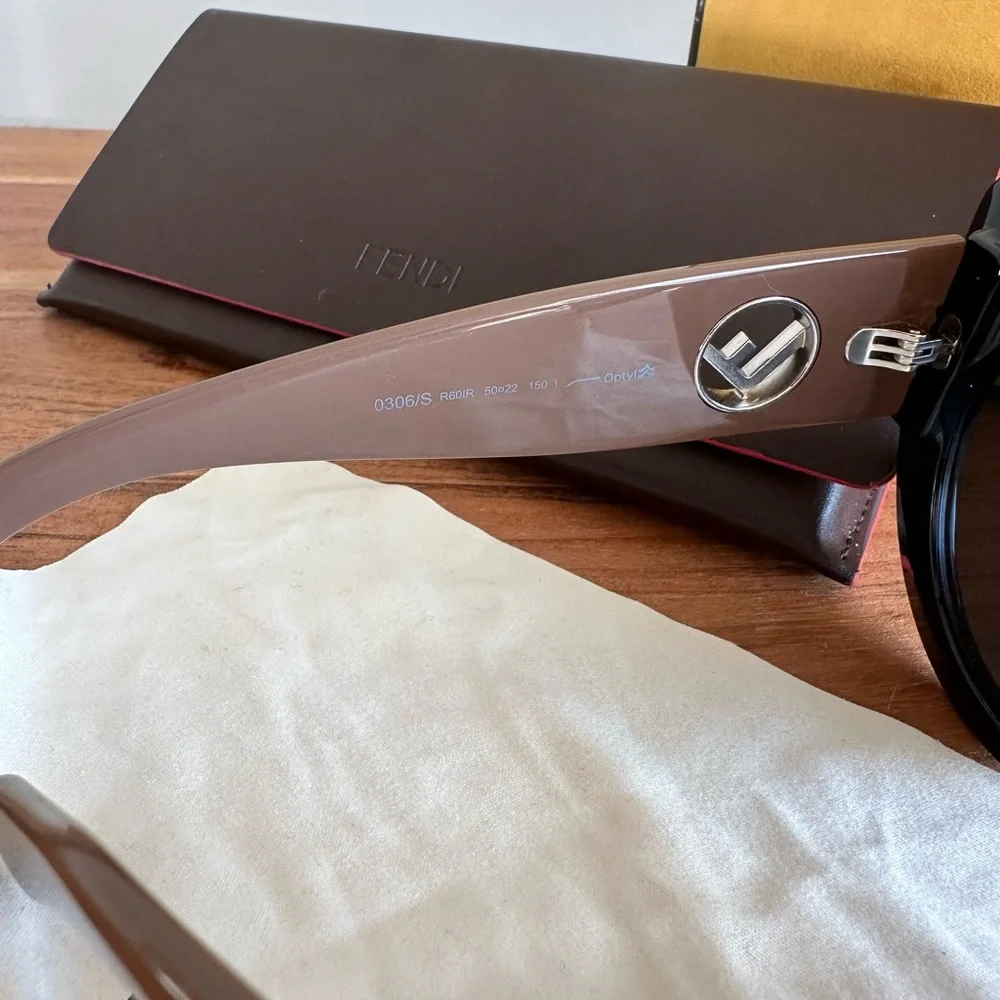 FENDI Black Frame Brown Leg Sunglasses - Picture 7 of 11